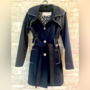 The jacket you never knew you needed! Super versatile and water resistant.